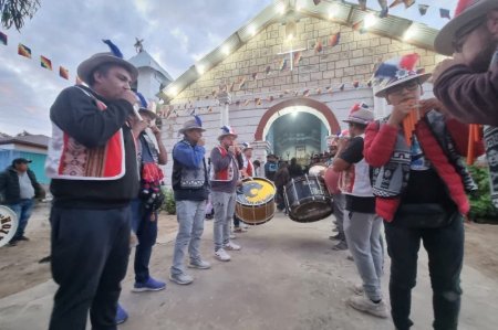 UNAP integró fiesta patronal Aymara y fue representada por académico y banda lakita