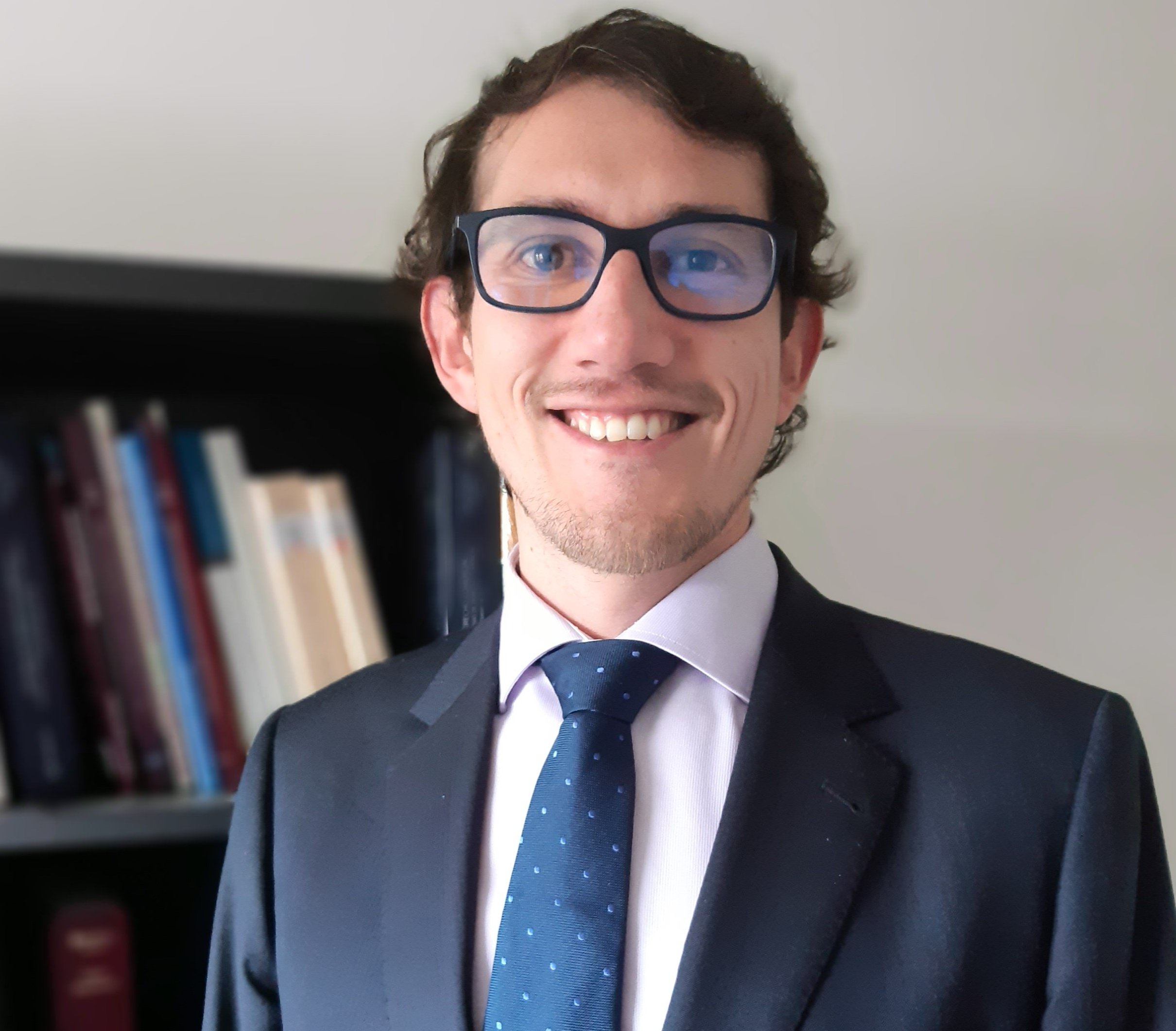 Doctor en Derecho de la UNAP de Sede Victoria publica su primer libro en reconocida editorial  internacional