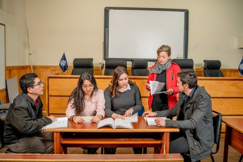 Carrera de Derecho es certificada por 5 años en la Universidad Arturo Prat
