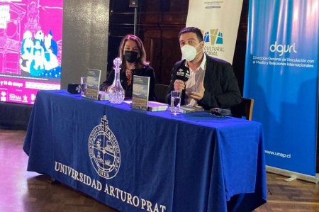 Investigadora del INTE lanza su libro “Los límites de las Migraciones. Fronteras y Prácticas Sociales Transfronterizas en el Norte de Chile” en Feria Internacional del libro organizada por la UNAP