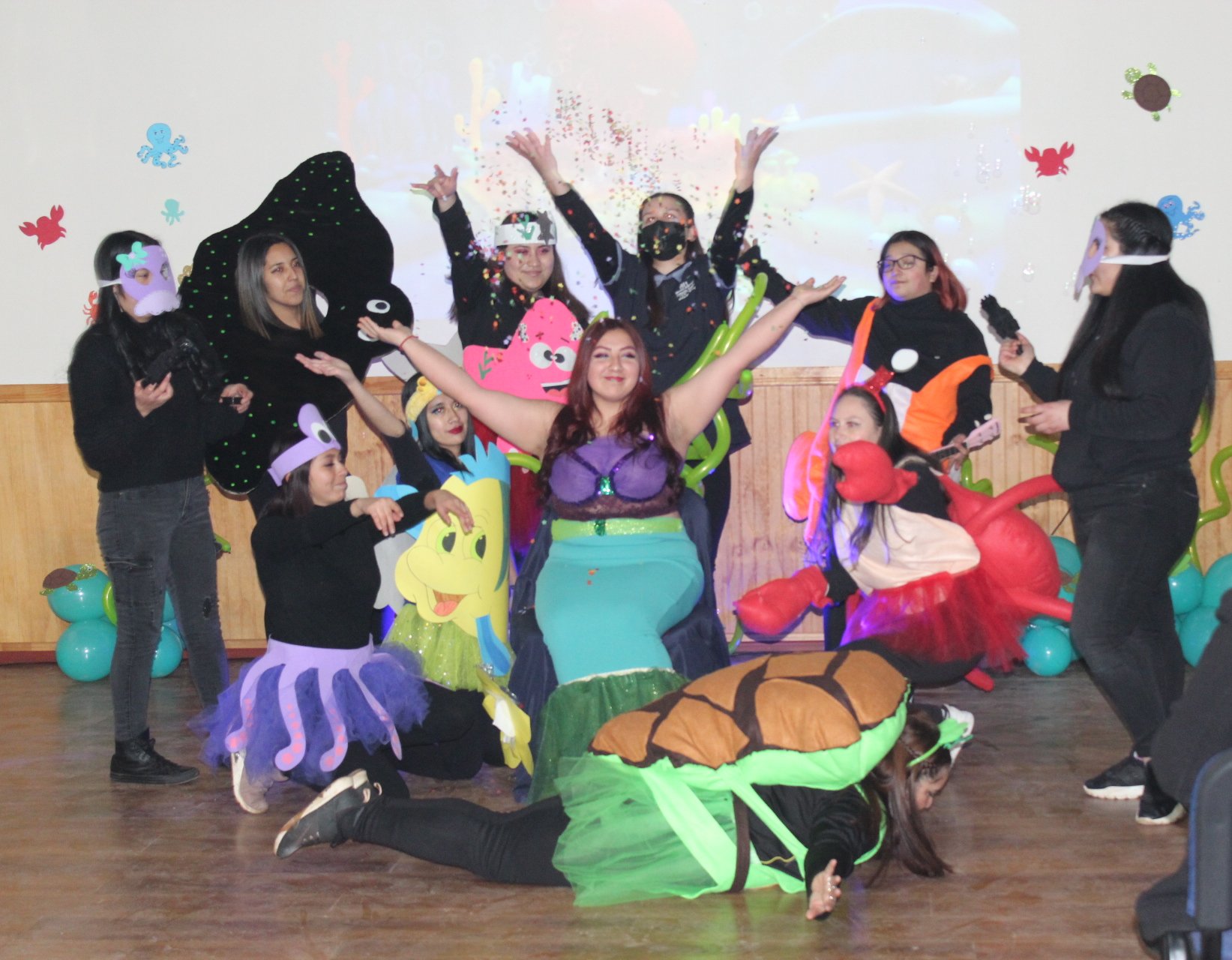 Estudiantes de carrera técnica de Asistente en Educación de Párvulos se lucen en impecable versión de su tradicional Gala Artística