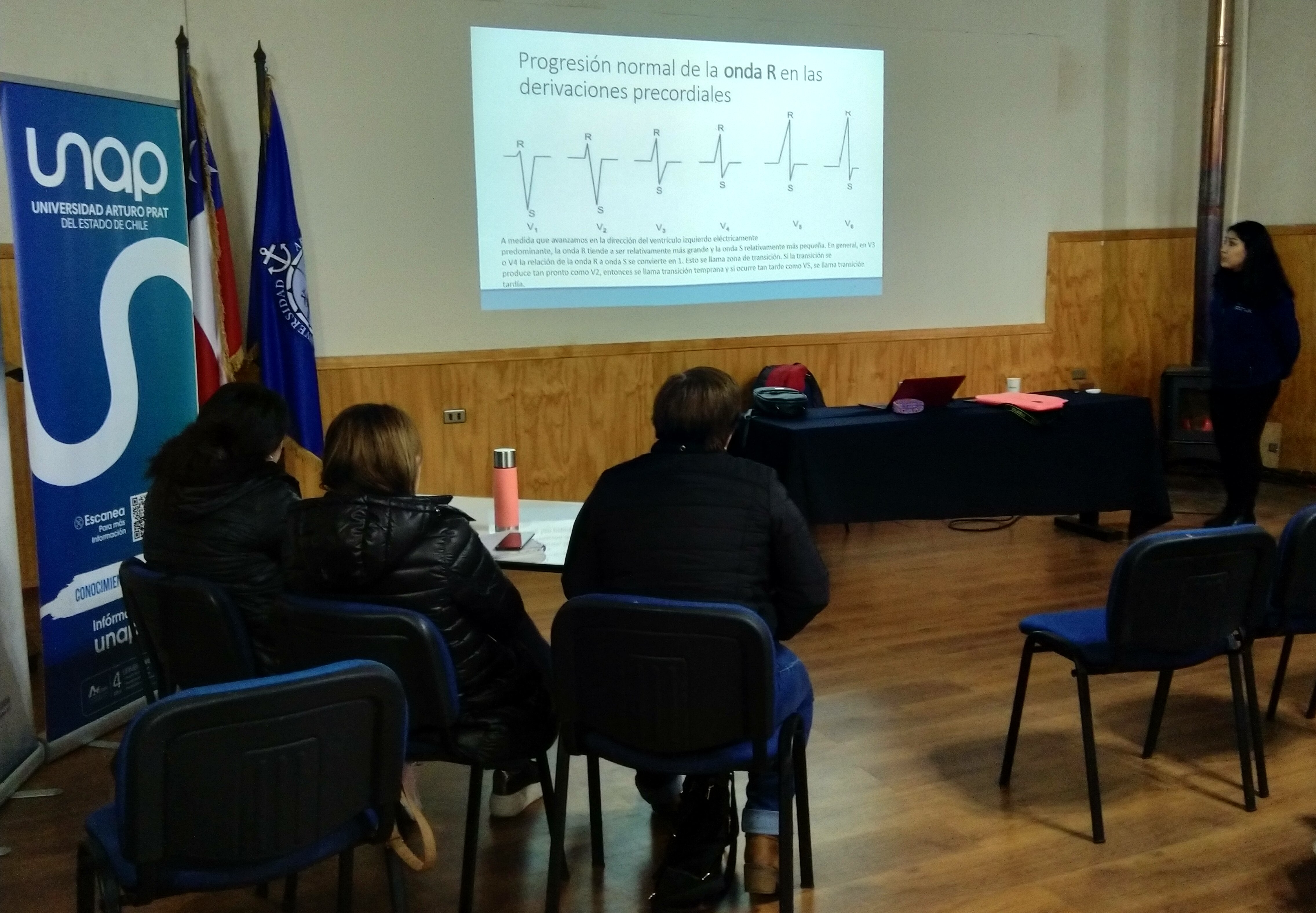 Profesionales del Establecimiento de Larga Estadía para el Adulto Mayor (ELEAM) asisten a jornada sobre Electrocardiografía básica