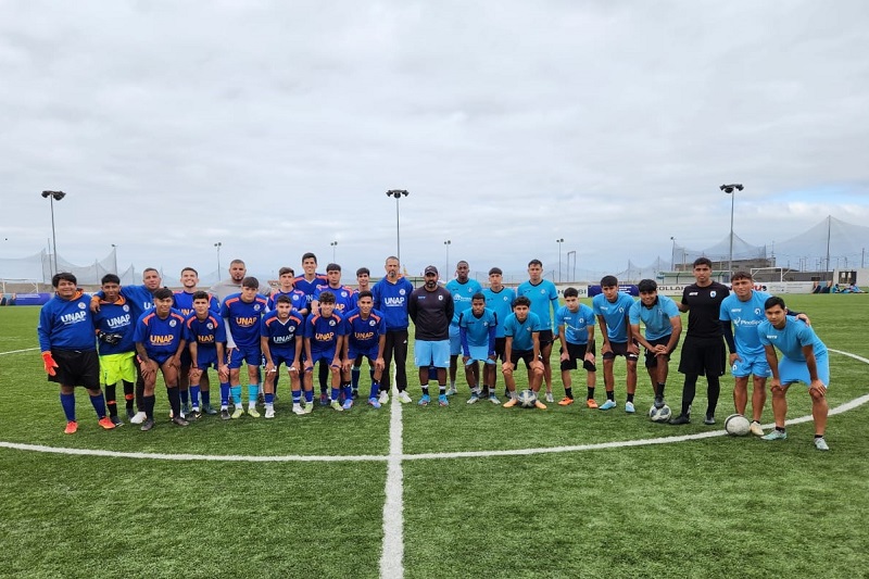 Estudiantes de selección de Fútbol Varones UNAP realizan ciclo de entrenamientos con equipo juvenil de Deportes Iquique