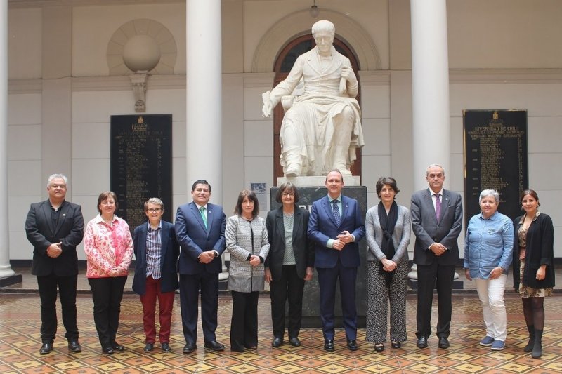 Rector de la UNAP acompañó al Grupo La Rábida en visitas a la Universidad de Chile y USACH