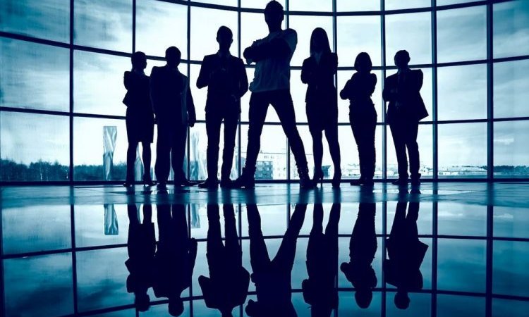 ¿CÓMO INFLUYE EL LIDERAZGO EN LA CONFORMACIÓN DE EQUIPOS DE ALTO DESEMPEÑO EN LOS TIEMPOS ACTUALES?