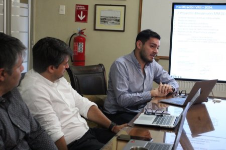 Visita del Vicerrector Ezequiel Martínez potencia el ámbito de la investigación en UNAP Sede Victoria