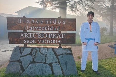 Joven promesa deportiva de la UNAP Sede Victoria obtiene el oro en la Copa San Joaquín de Karate