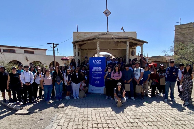 Jóvenes del Programa Propedéutico Institucional UNAP viajaron al corazón de la Ex Salitrera Santiago Humberstone