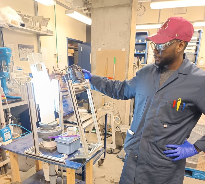 Equipamiento desarrollado en McGill University para la medición del tamaño de burbujas en procesos de flotación