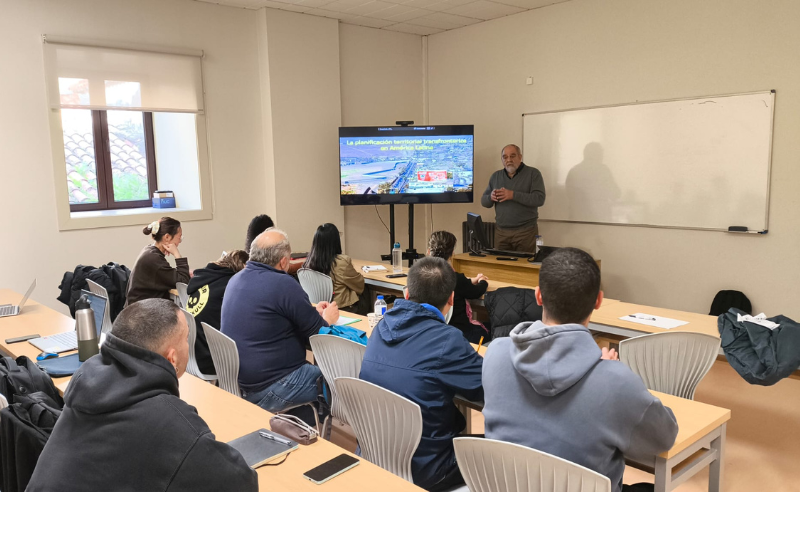 Estancia de investigación de académico del INTE en la Universidad de Santiago de Compostela, Galicia