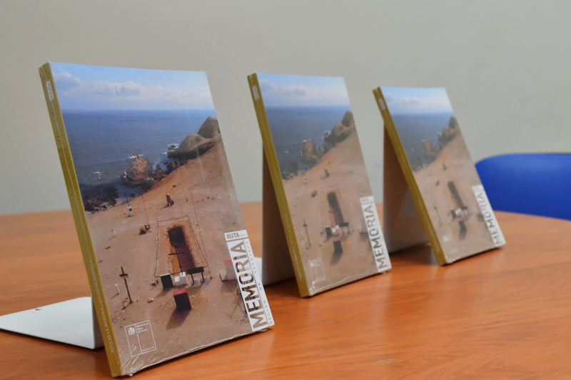 UNAP recibe ejemplares del libro Ruta de la Memoria Región de Tarapacá