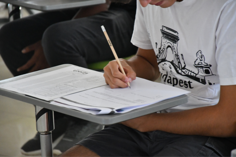 Alta participación marcó Ensayo PAES de Matemáticas en la UNAP