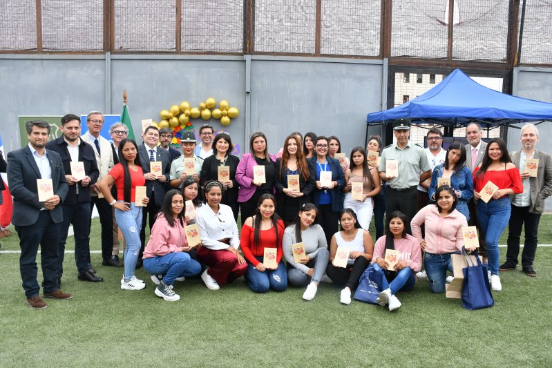 Con lanzamiento del libro “La Voz del Silencio: escritos de esperanza”, culmina taller literario “Tejiendo Vínculos” en el CCP de Iquique