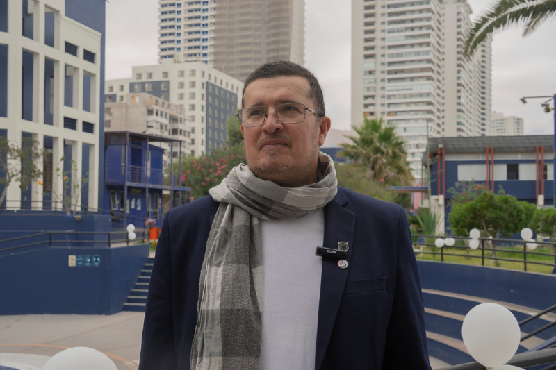Académico argentino abordó los desafíos de la inteligencia artificial y la educación superior en la UNAP