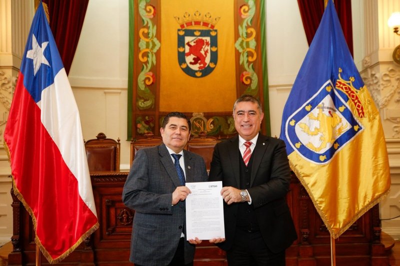 UNAP y Municipalidad de Santiago renuevan convenio colaborativo para potenciar el desarrollo local