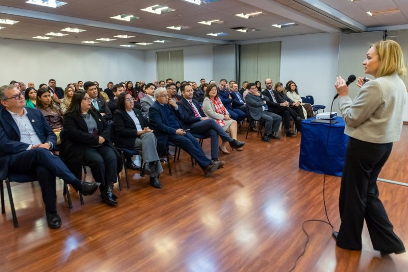 UNAP Santiago inauguró Año Académico 2026 con Clase Magistral de Carolina Goic sobre desafíos de género