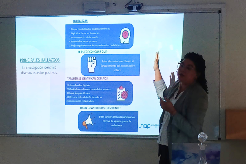 Primera generación de Administración y Gestión Pública de la UNAP culmina su proceso de titulación