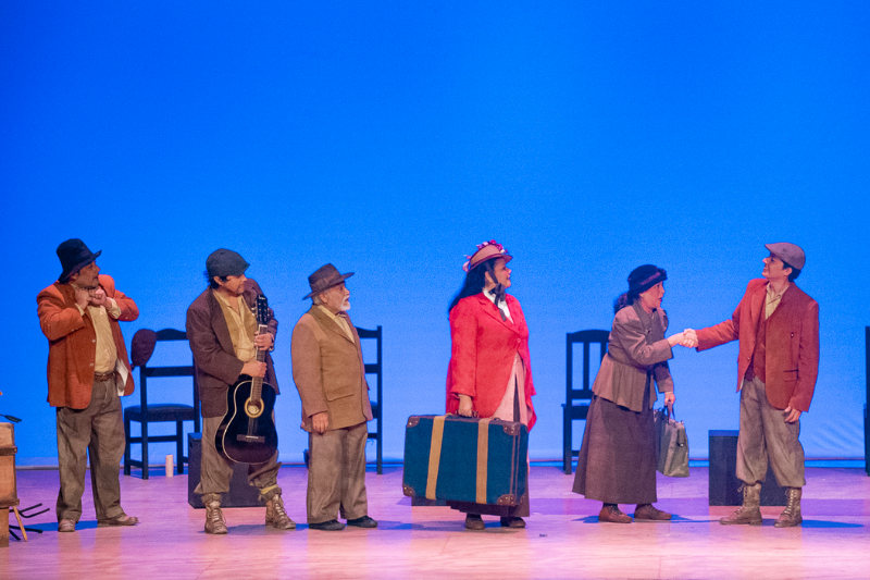 Más de 600 personas acompañaron el estreno de “Claudina, teatro, amor y revolución en la pampa salitrera” en el Teatro Municipal de Iquique