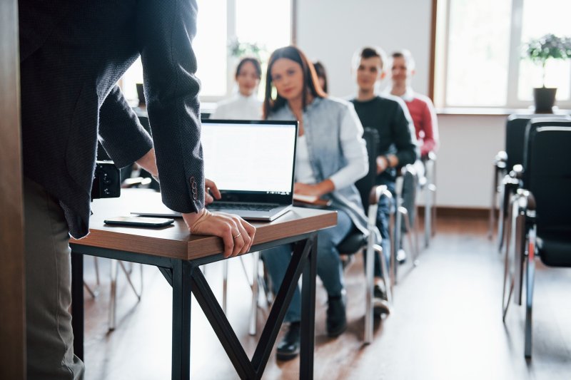 Formar mejores docentes para preparar a los profesionales que necesita Chile