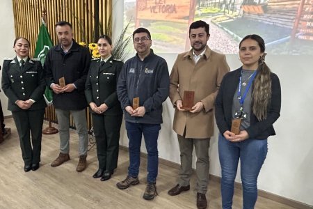 El CET de Gendarmería de Victoria agradeció a la UNAP y a diversas instituciones de la región con importante ceremonia por el mes de la reinserción social