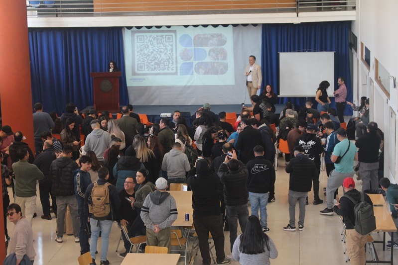 UNAP Santiago fortalece el diálogo con empleadores, académicos y estudiantes para avanzar en la mejora del Perfil de Egreso