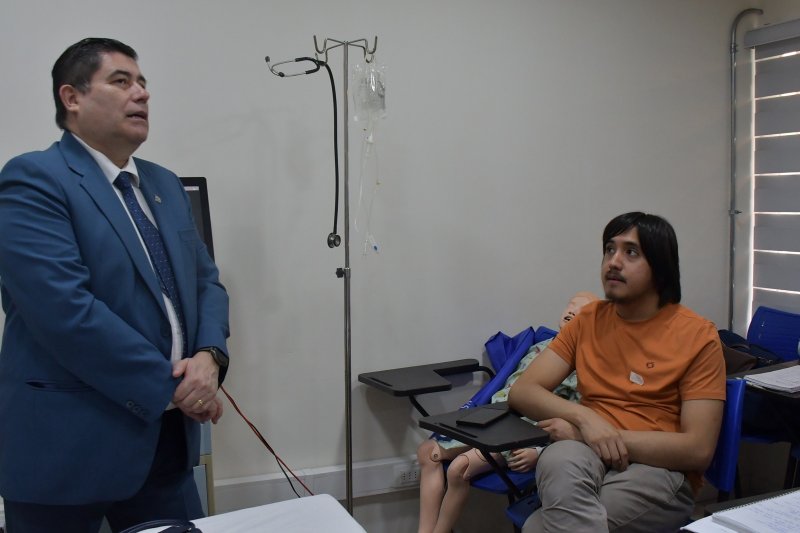 Médicos de Atención Primaria de Tarapacá se capacitan en emergencias en la UNAP