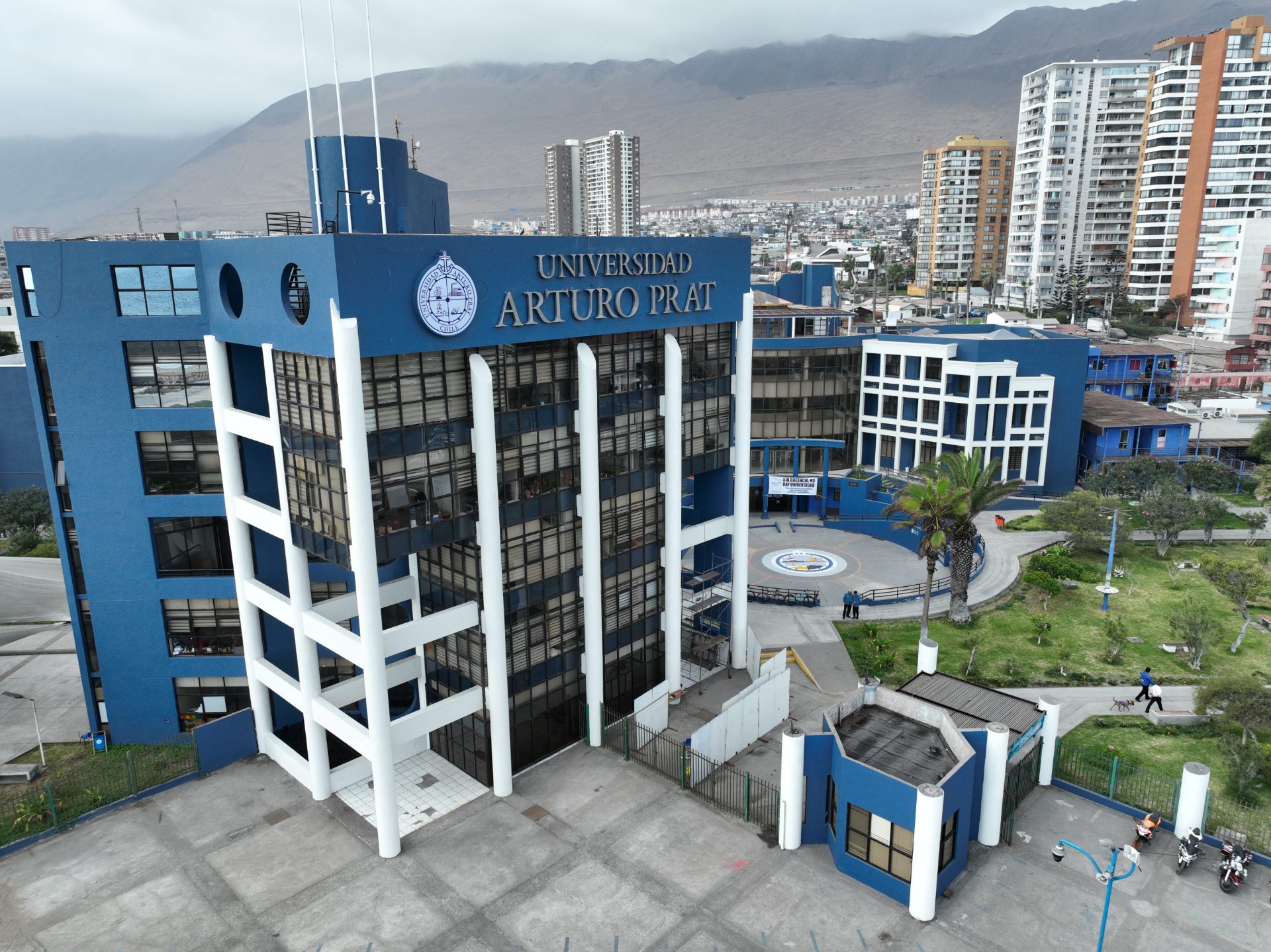 Frontis Universidad Arturo Prat, Iquique