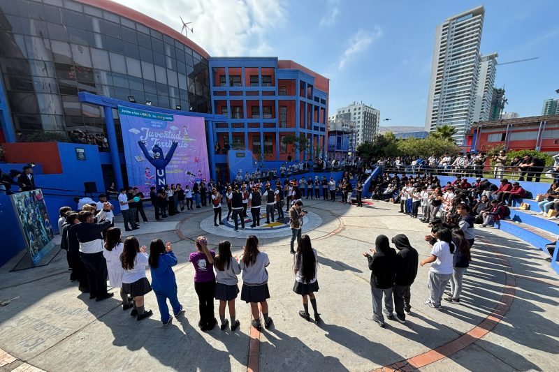 Estudiantes de establecimientos educacionales en la jornada Juventud y Territorio